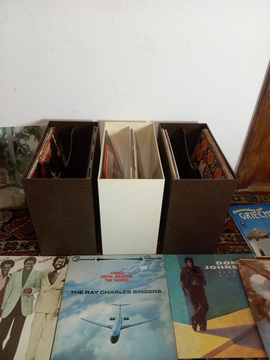 3 cutii vintige depozitare viniluri și discuri de vinil