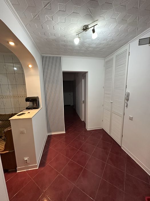 Inchiriere apartament 3 camere Piata Delfinului