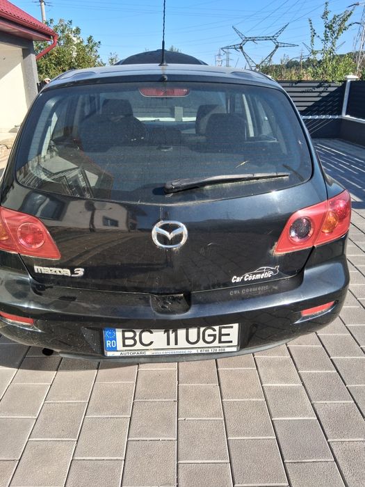 Vind mazda 3 an2004  1.6 benzina