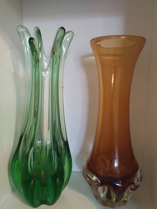 Цветное стекло вазы