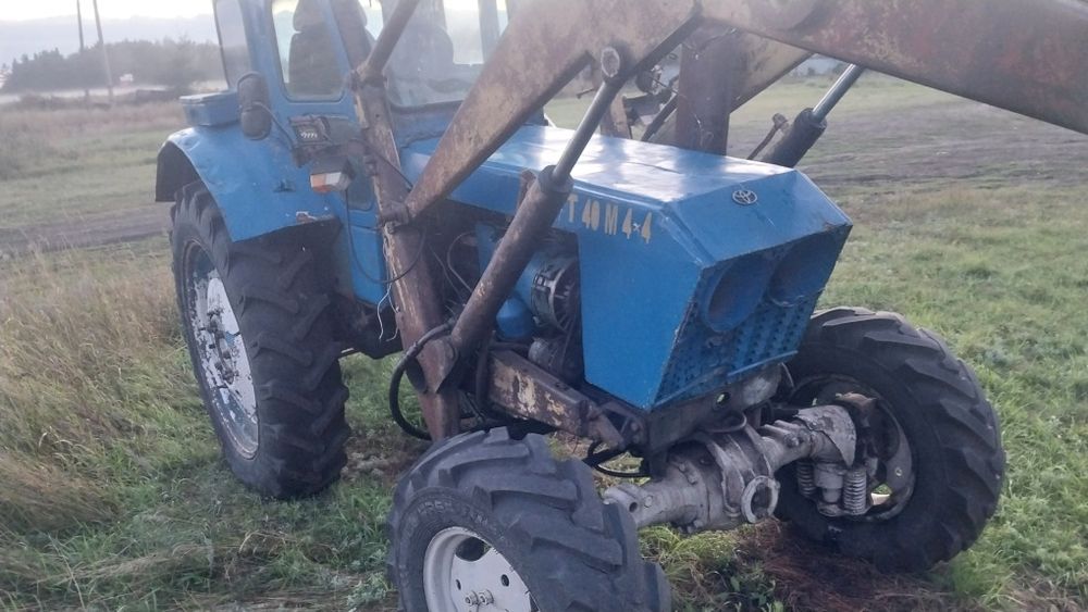 Трактор т 40 АМ с куном и передним мостом.