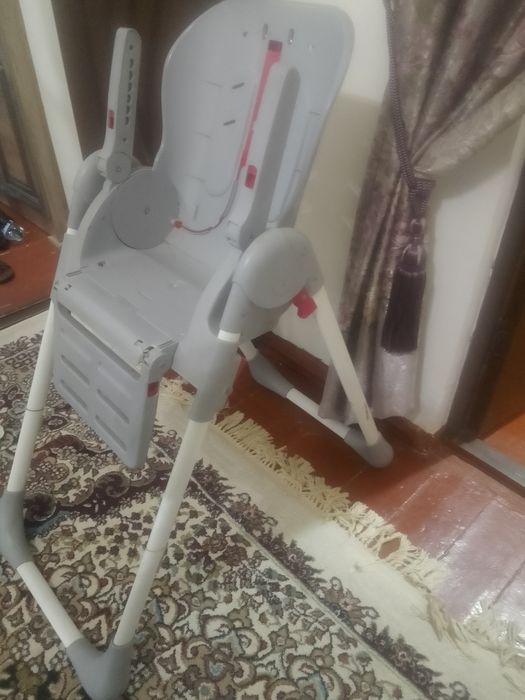 Стол стулья мебельнвй. Каляск.Кормление. Кровать всё за