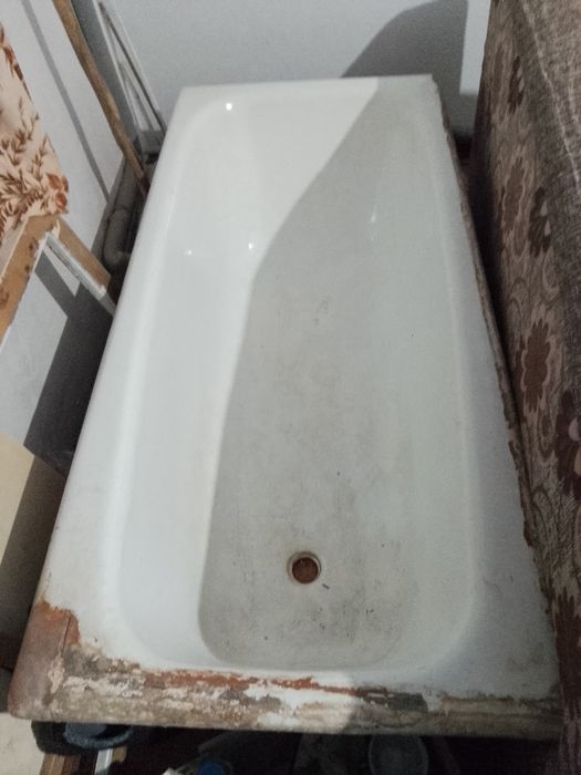 Чугунная ванна в хорошем состояний