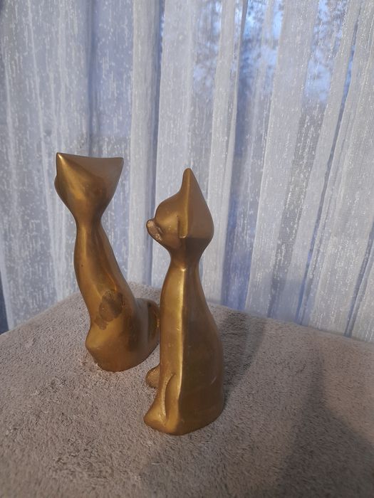 Бронзови котки,Стари ключове и медни апликации