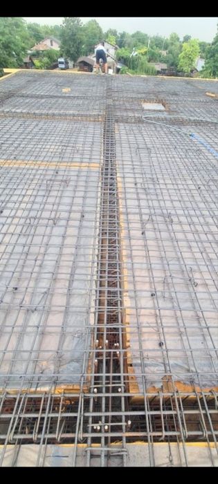 Execut lucrări: Case,Vile la roșu Acoperișe Garduri  placi