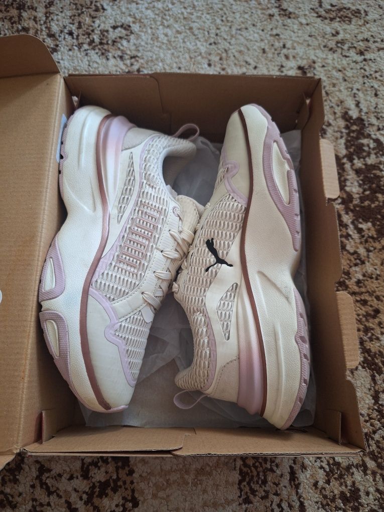 НОВИ PUMA meral SOFT Ride и Оксфордки Masimo Dutti естествен лак 40