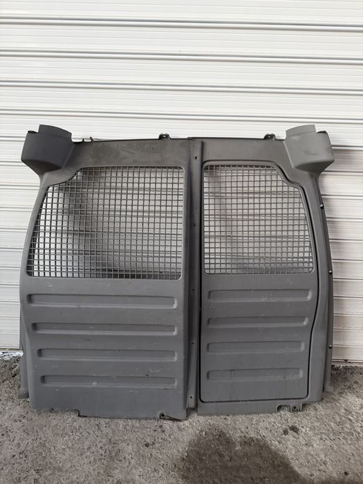 Vw Caddy Кади 3 преграда