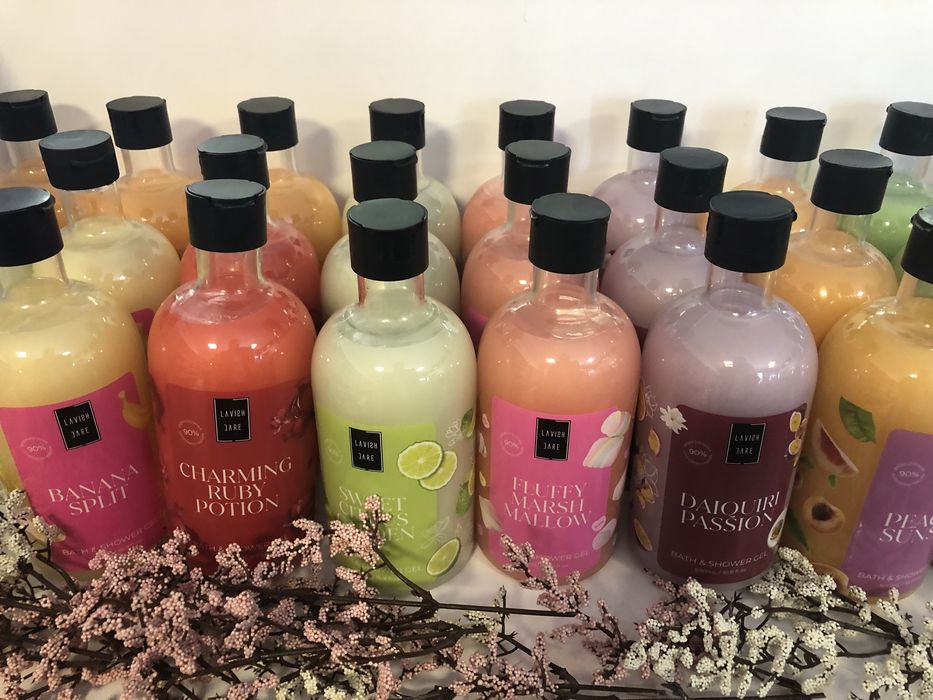 Geluri de dus Lavish Care pt cadou