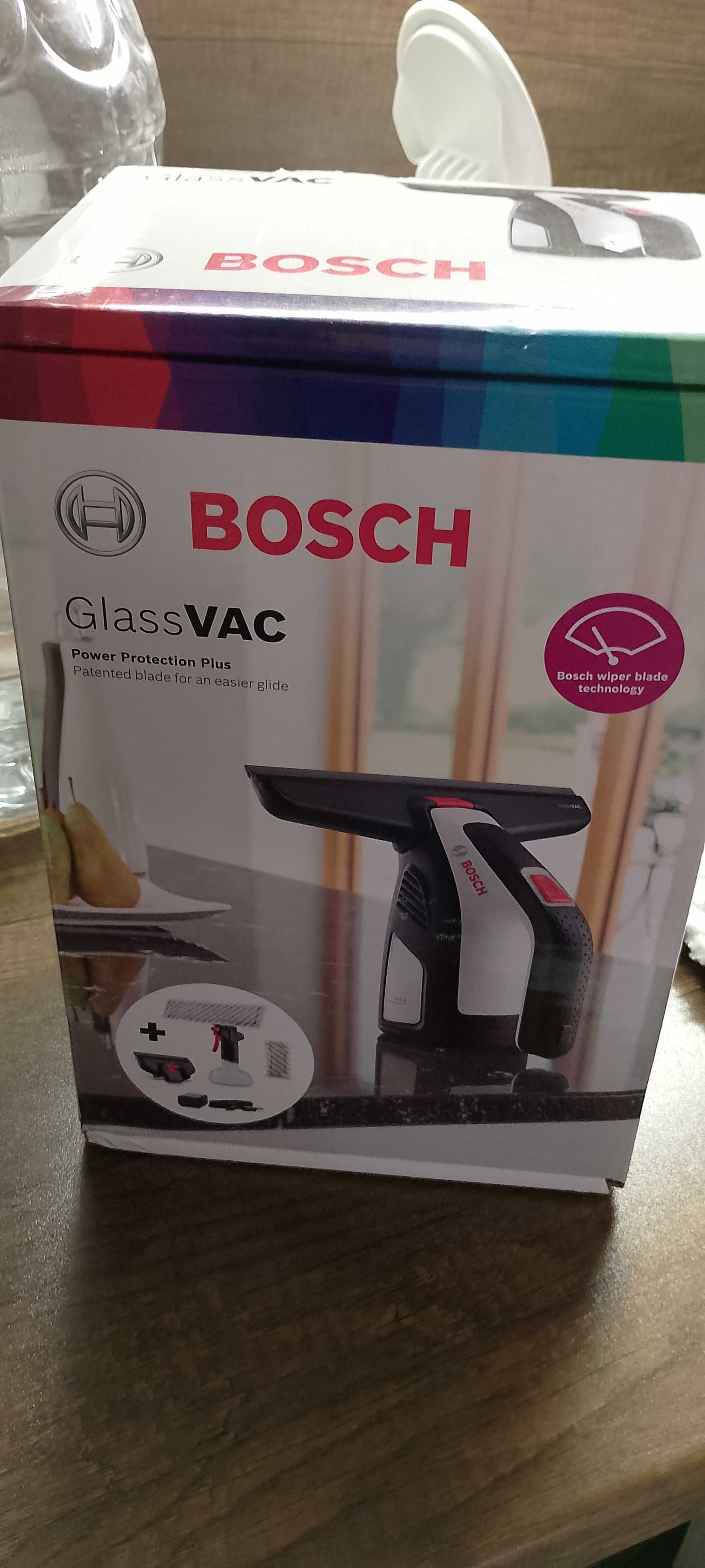 Акумулаторен уред на BOSCH за  почистване на прозорци.