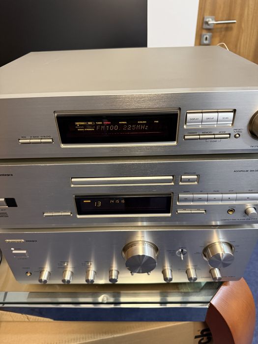 Amplificator stereo Onkyo Integra A-9911,CD Onkyo Integra DX7711,Tuner