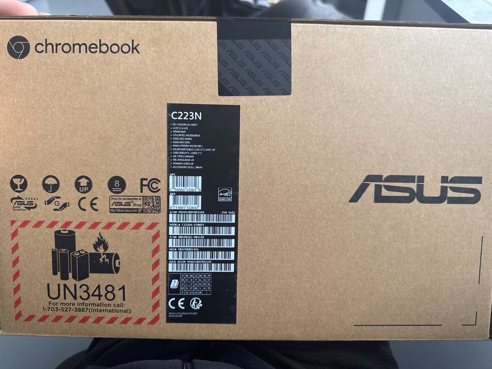 лаптопи Asus c223n