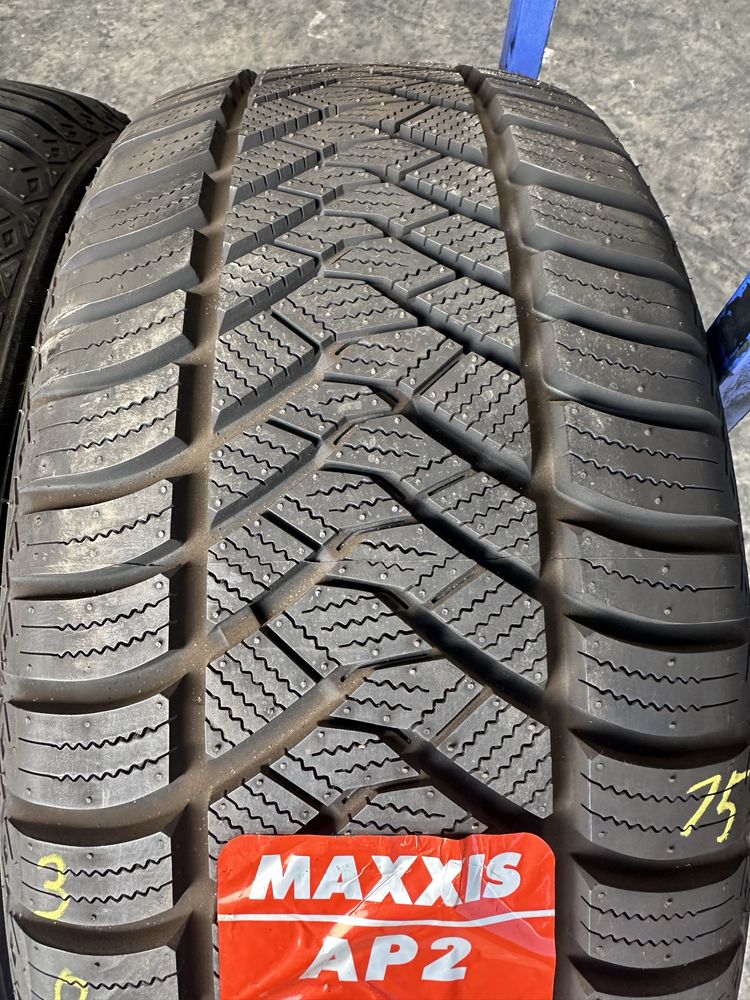 215/50/17 Maxxis M+S