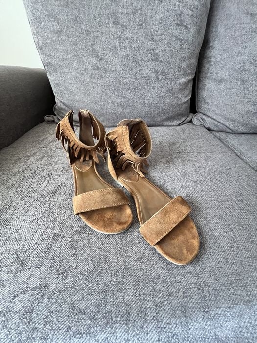 Sandale originale, tenisi.