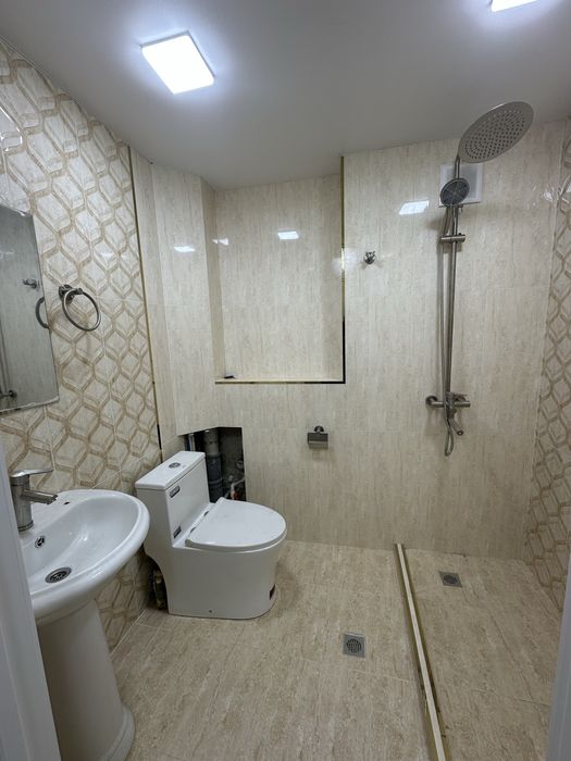 Срочно сотилади квартира янги ремонт люкс