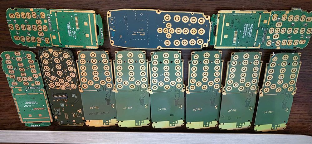 22 бр.платки от мобилни телефони - електронна скрап