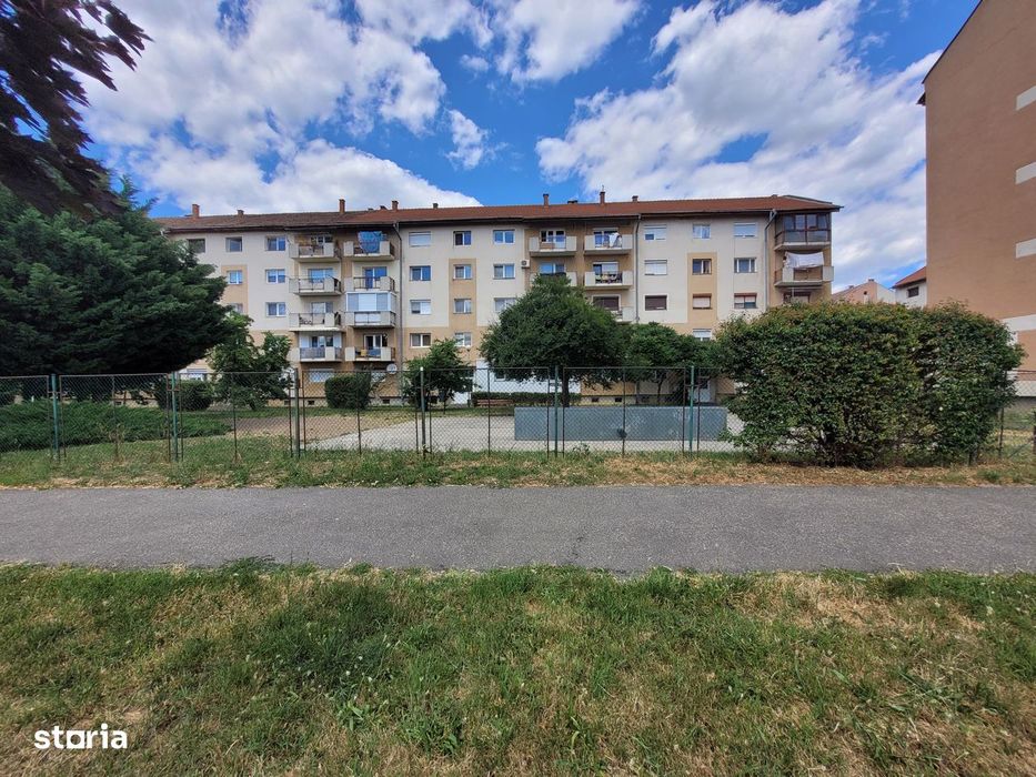 Carpati II: Apartament spatios cu 3 camere | Locuinta de familie