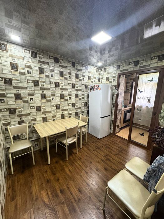 Сдаётся 2х комнатная,Чилонзар 20квартал,полностью укомплектованная!