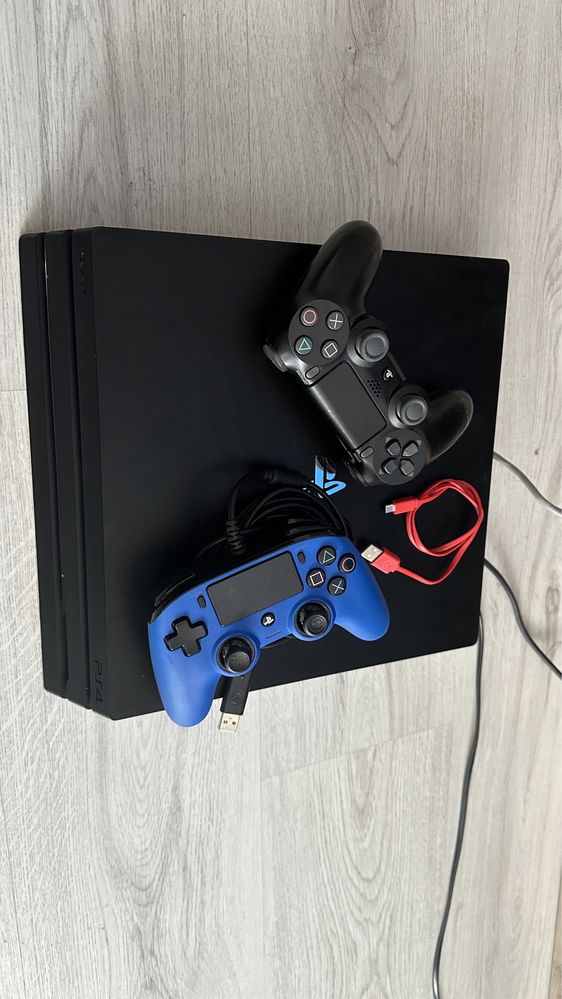 PlayStation 4 1TB - 2 controllere - 117 jocuri