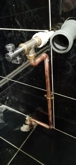 Instalator - montez boiler și robineți, cădiță dus, wc si rezervor wc