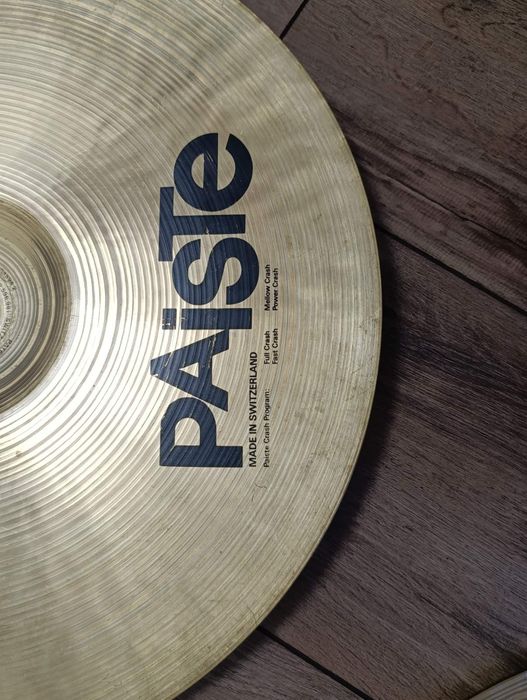 Продавам Швейцарски чинели Paiste!