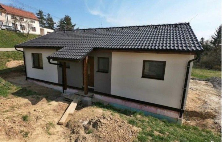 Case pe structura metalica