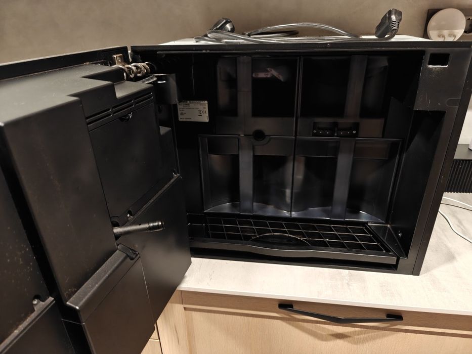Miele CVA 6800 кафе машина автомат за вграждане