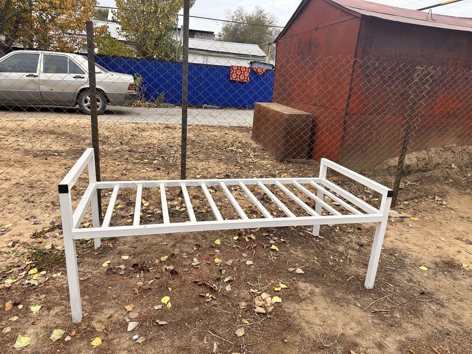 Продам железный кровать