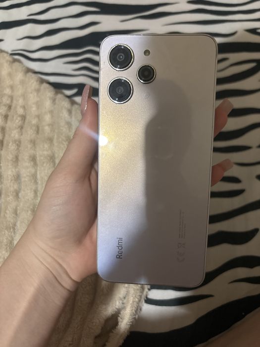 Редми 12, в нормальном состоянии