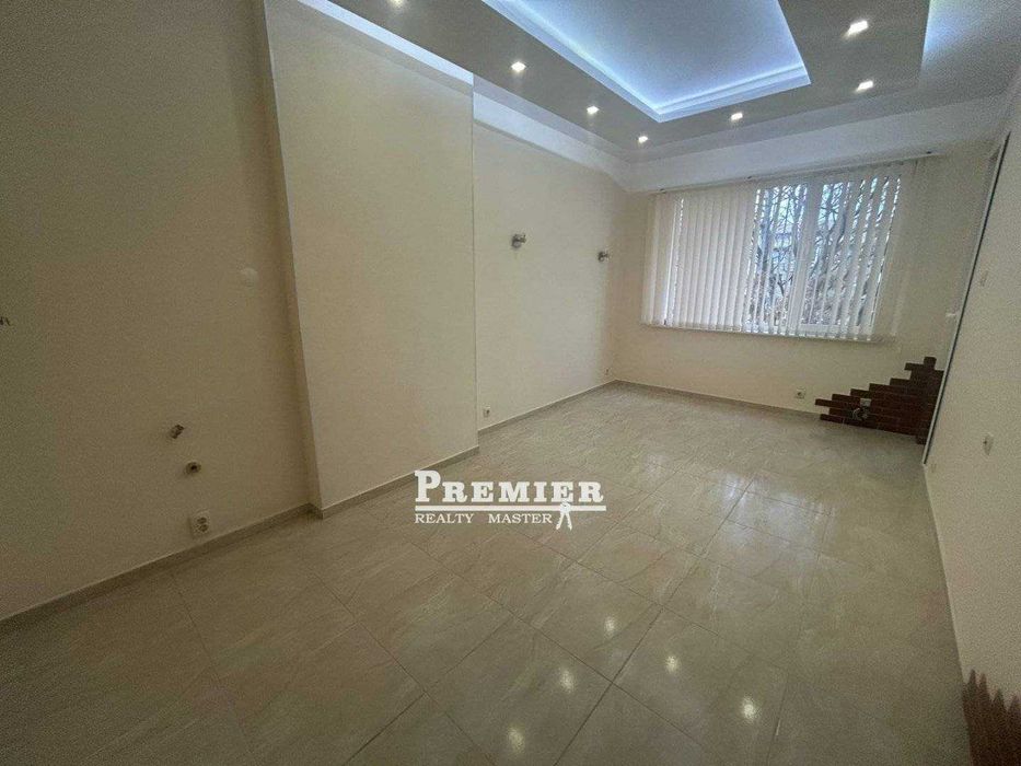 Двустаен апартамент след ремонт в квартал Възраждане, Бургас