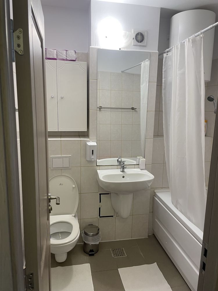 Proprietar Vand garsoniera