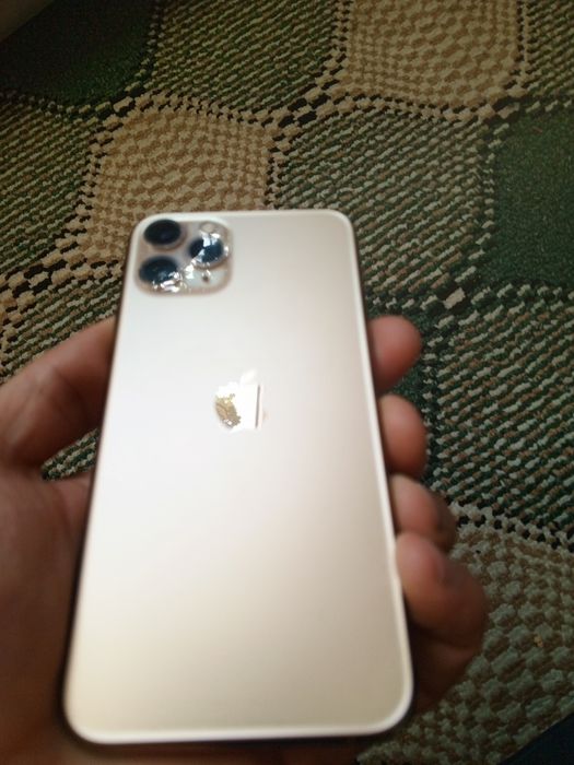 iPhone 11 pro Gold ideal