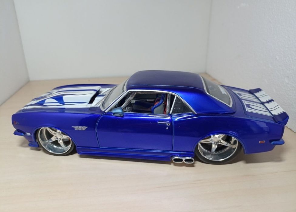 Chevrolet Camaro 
Scara 1:18
Producător maisto 
Material metal+plastic