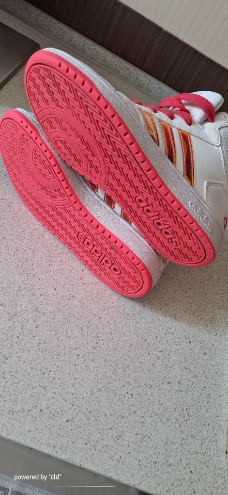 Adidas adidasi34