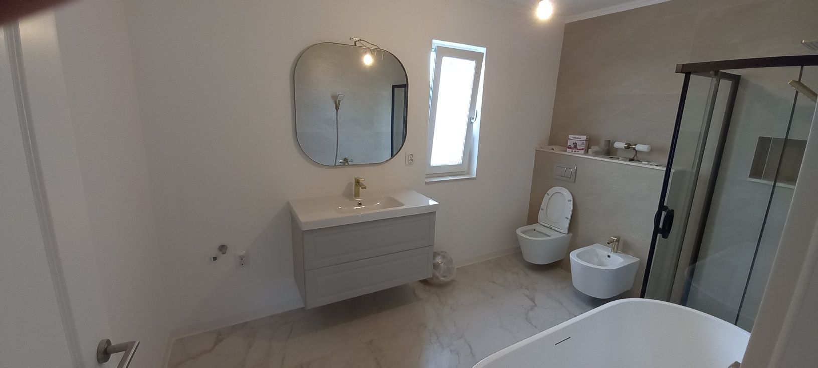 Amenajări interioare complete: Glet, Lavabila, Rigips,Gresie/Faianță