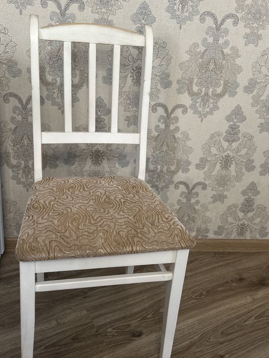 Продам кухонные стулья