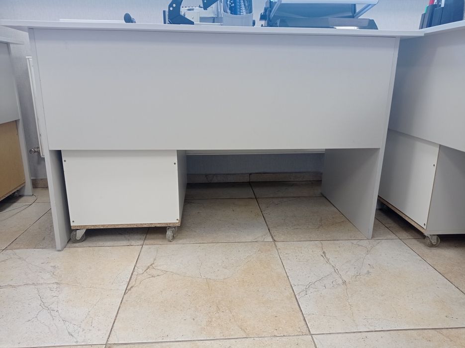 Продаем столы для офиса