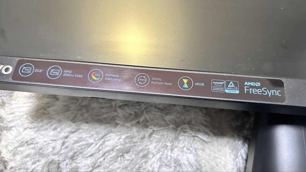 Monitor gaming Lenovo