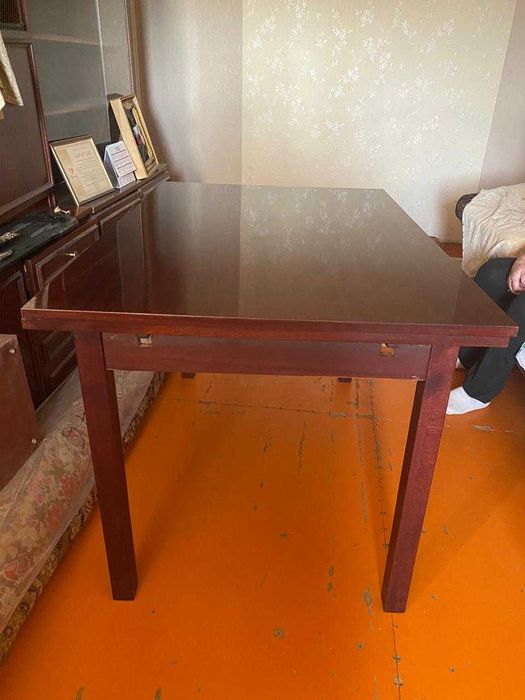 Продам Стол раздвижной  польский б/у