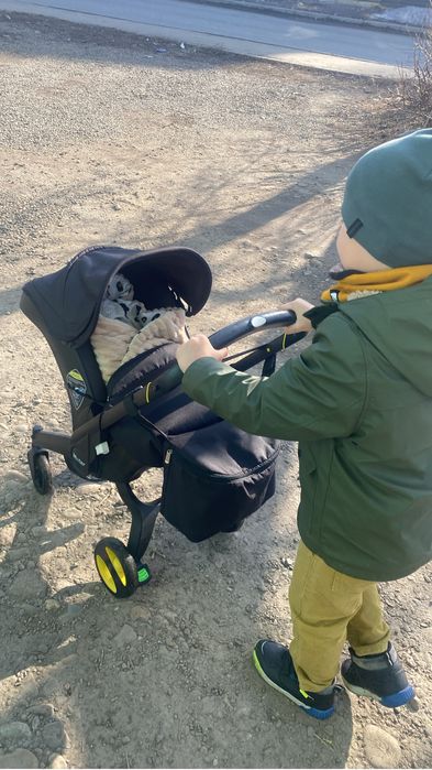 Коляска ( трансформер в автолюльку ) с рождения до 6/12 мес.