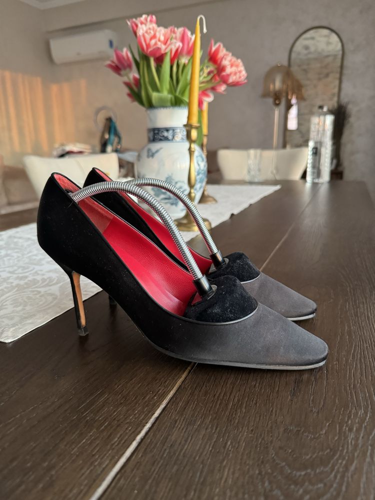 Pantofi Manolo Blahnik