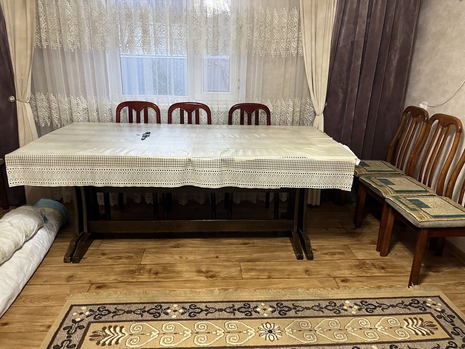 Гостиный стол раздвижной четырехуголный