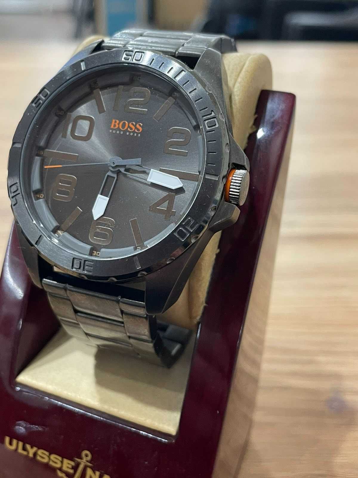 Часовник HUGO BOSS HB 204