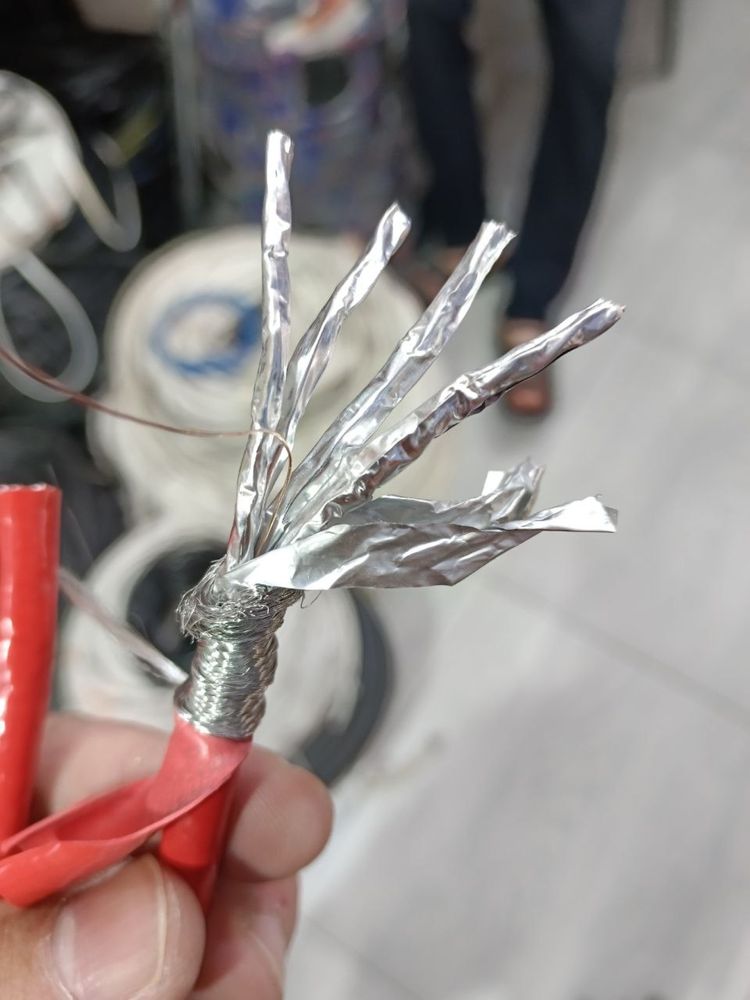 Сивйаз кабель —SFTP  CAT5e falgali sifatli va ishonchli internet kabel