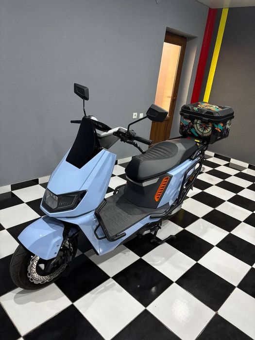 Срочно продается электро скутер Lima