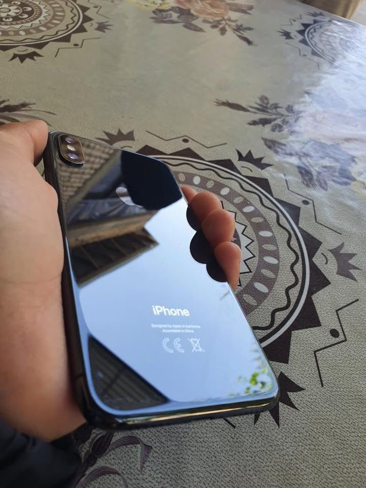 Iphone X xolati zor