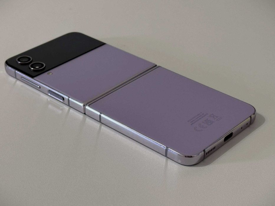 Бартер! Samsung Galaxy Z Flip 4 256GB Lavender (Лилав)