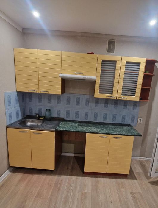 Продам кухонный гарнитур, б/у