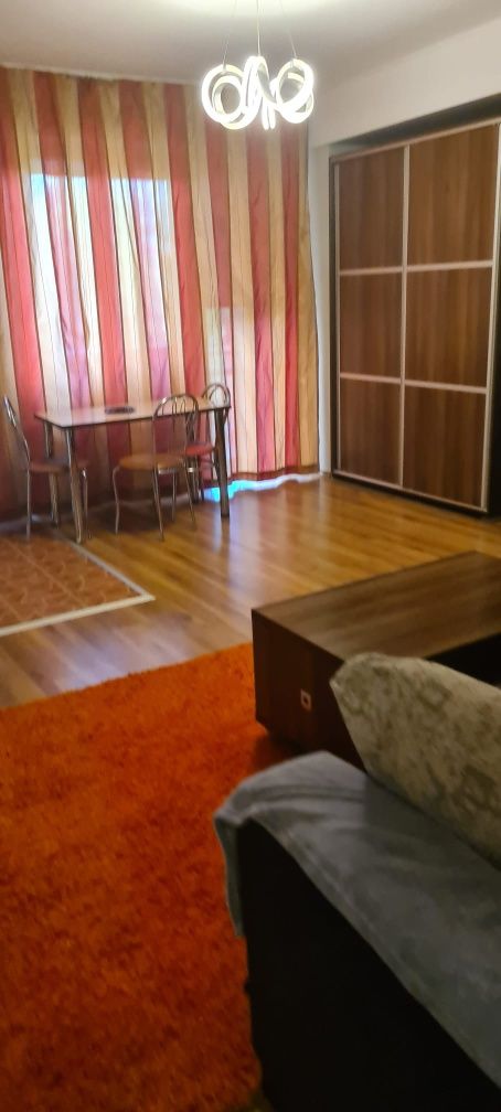 ofer garsoniera spre inchiriere