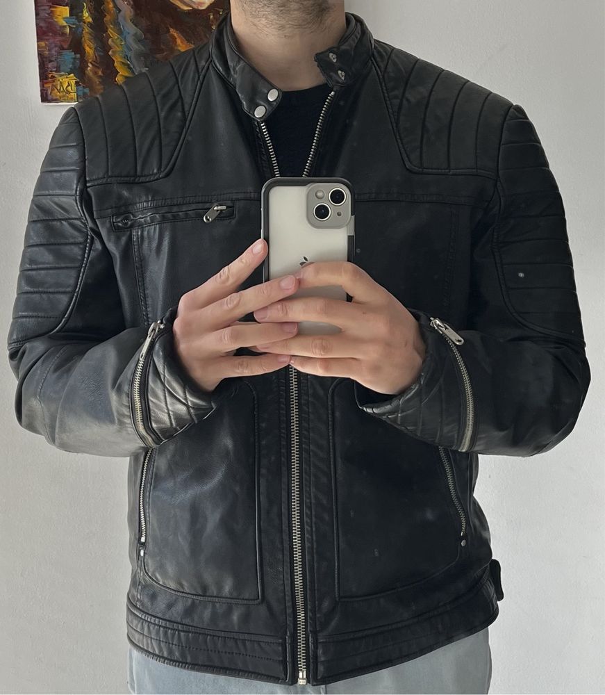 Кожено яке Bershka без коментар