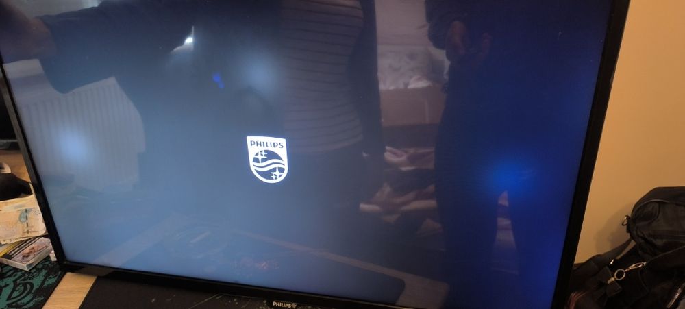 Продавам 32 инча телевизор Филипс